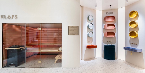KLAFS品牌（左）与Kast品牌（右）展示区 https://files.kohler.com.cn/images/news-center/2024060601/4.jpg